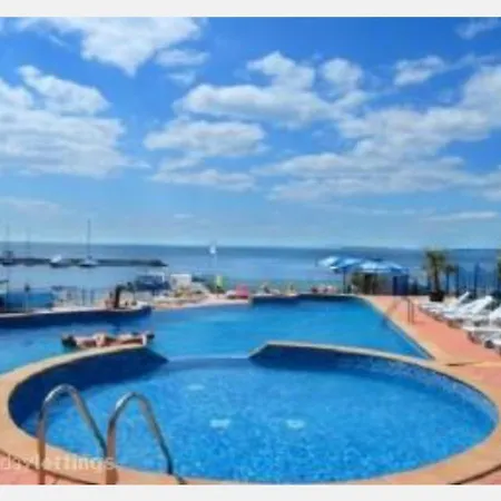 Sveti Vlas Marina/Beach Front 2 Bedroom Apartment סבטי ולאס
